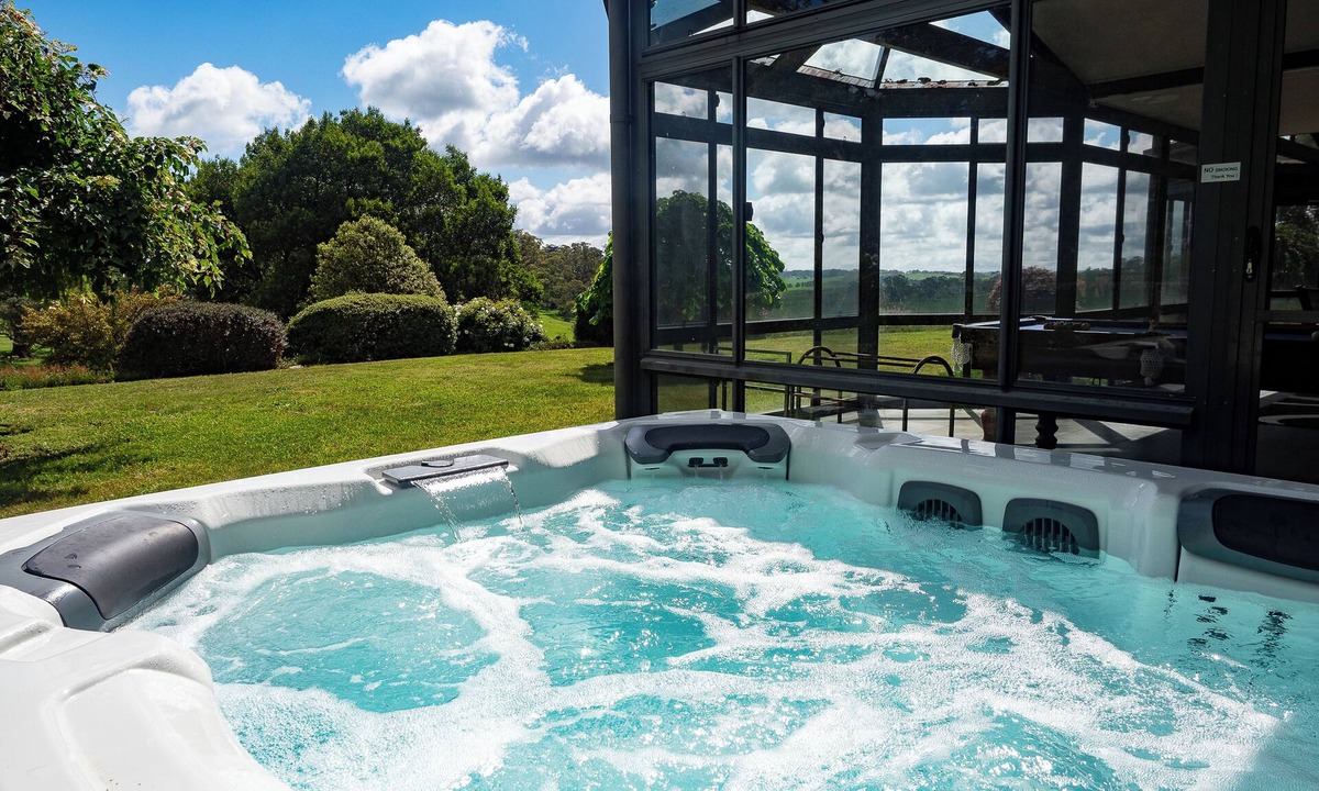 Hernani House | Secluded home surrounded by national parks, featuring luxurious spa and sauna