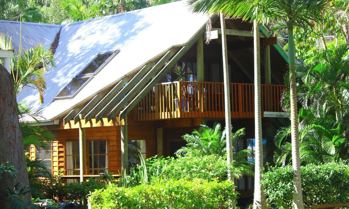 Smiths Lake House | Serendipity on SmithsLake Waterfront Cosy Fireplace Kayaks Pets Amazing Beaches