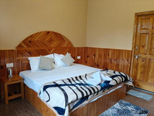 Ghiyagi House | Seri Pyramid View Home Stay Jibhi