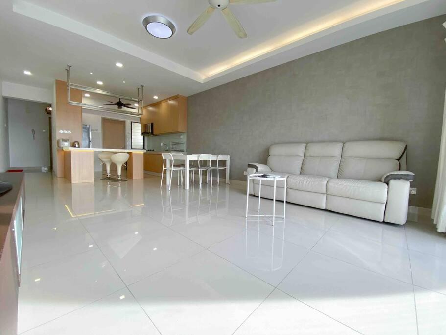 Puchong Apartment | Setiawalk Puchong 4-6pax 2R2B/IOI Mall/Sunway