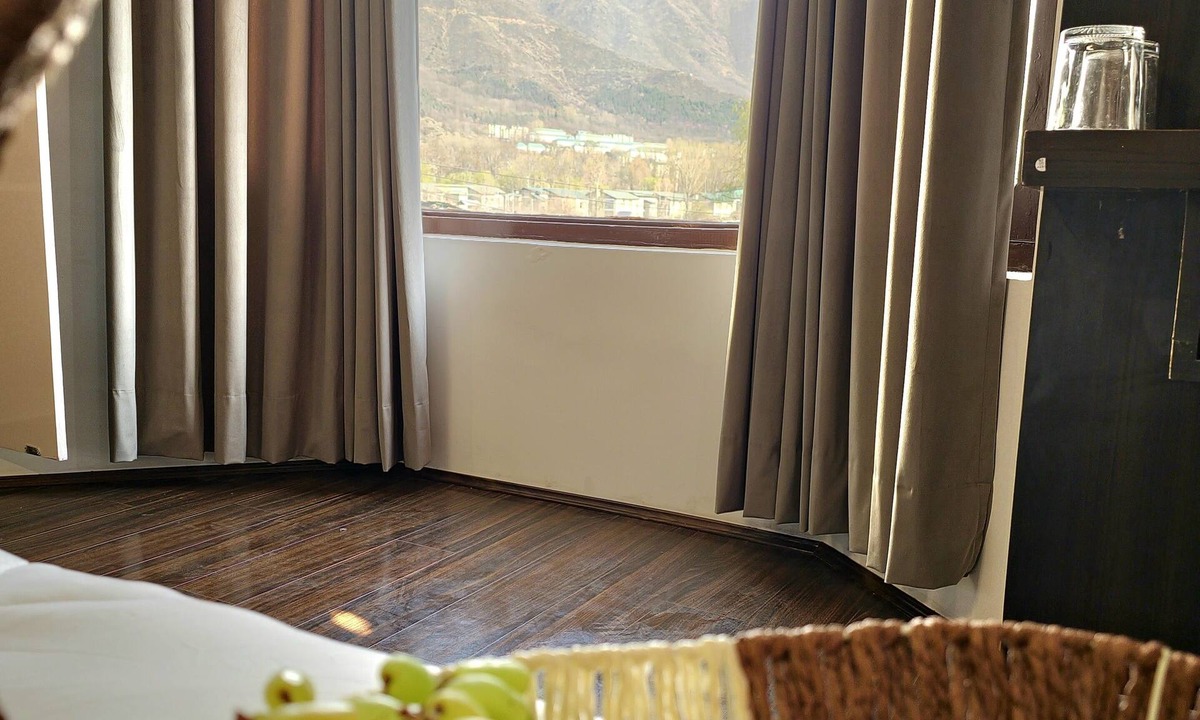 Sonwar Bagh Hotel | Seven Hills Hotel Srinagar