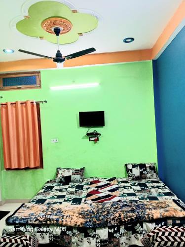 Faizabad Apartment | Shree Ram Home stay contact us 73172-97365
