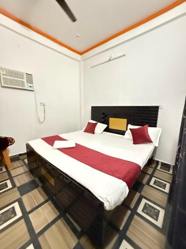 Ayodhya House | Shri Raghuveer guest house