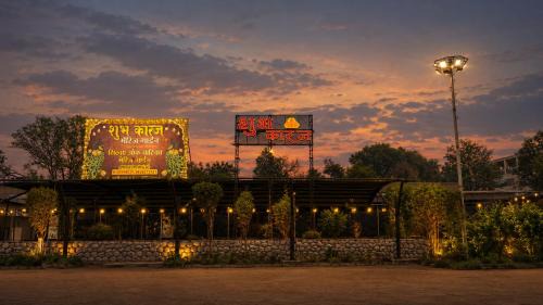 Rau Hotel | Shubh Kaaraj Resort