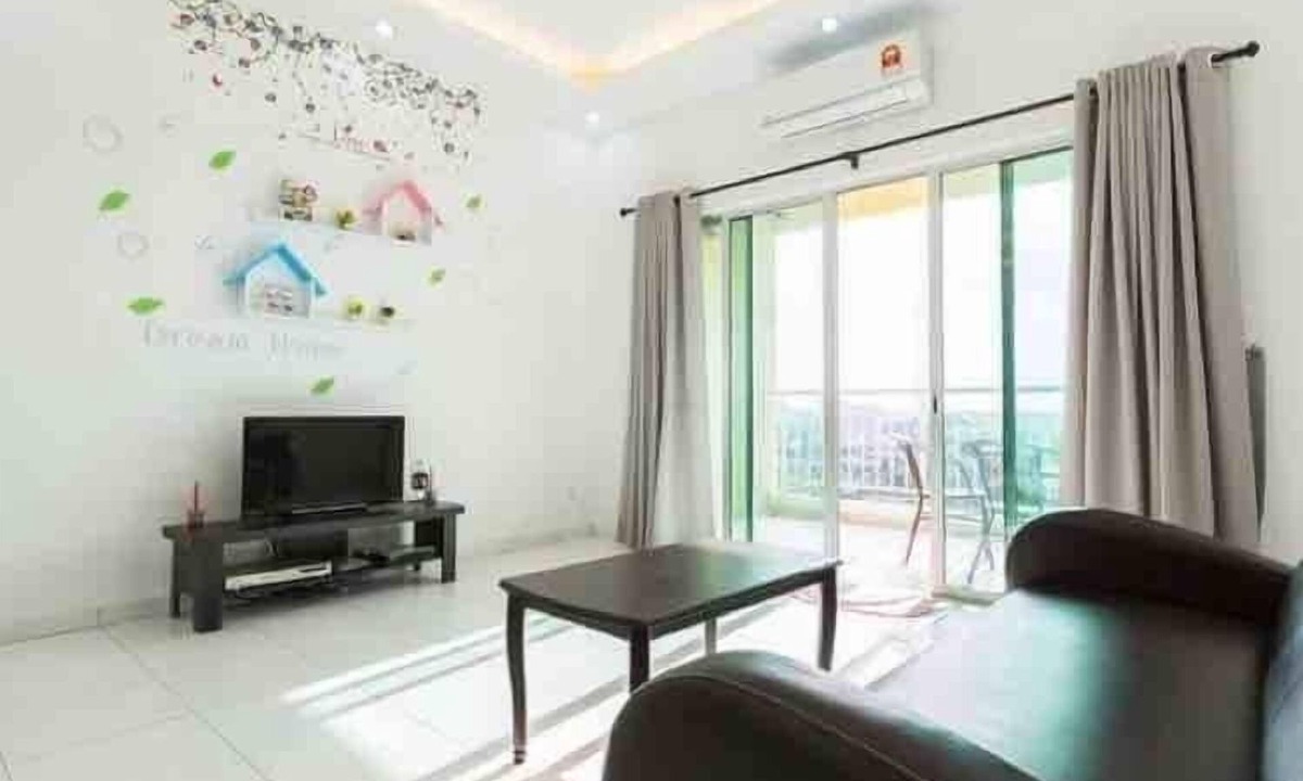 Bayan Baru Apartment | Sky Holiday home, near Spice Penang