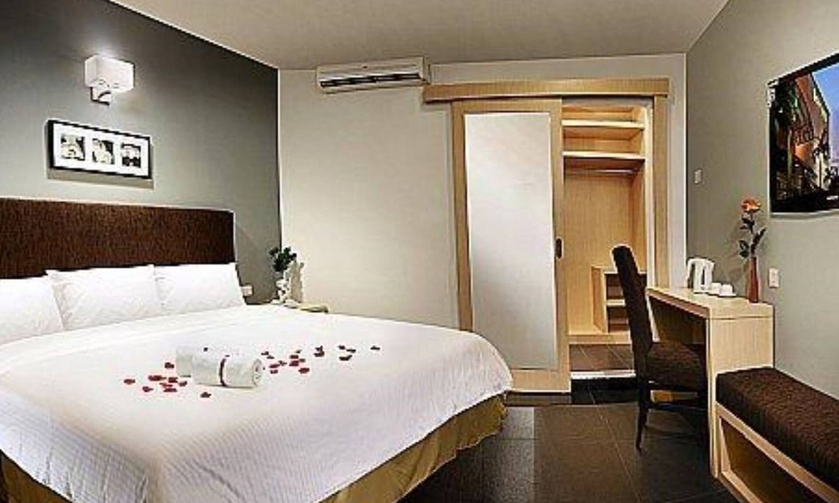 Kampung Pinang Baik Hotel | Sky Hotel Selayang