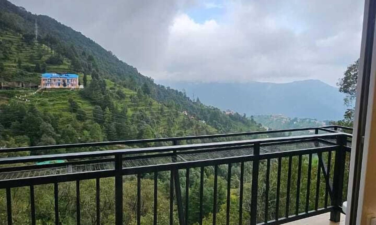 Gagar Hotel | Skyline Cafe And Stay Gagar