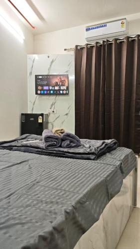Pune Apartment | Skyline Haven Balcony Near airport Couple friendly