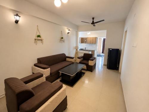Karnal Apartment | Skyview Suites - 14th Floor Luxury, Self check-in
