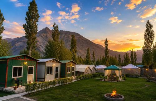 Hunder Resort | Snowpeak Retreat