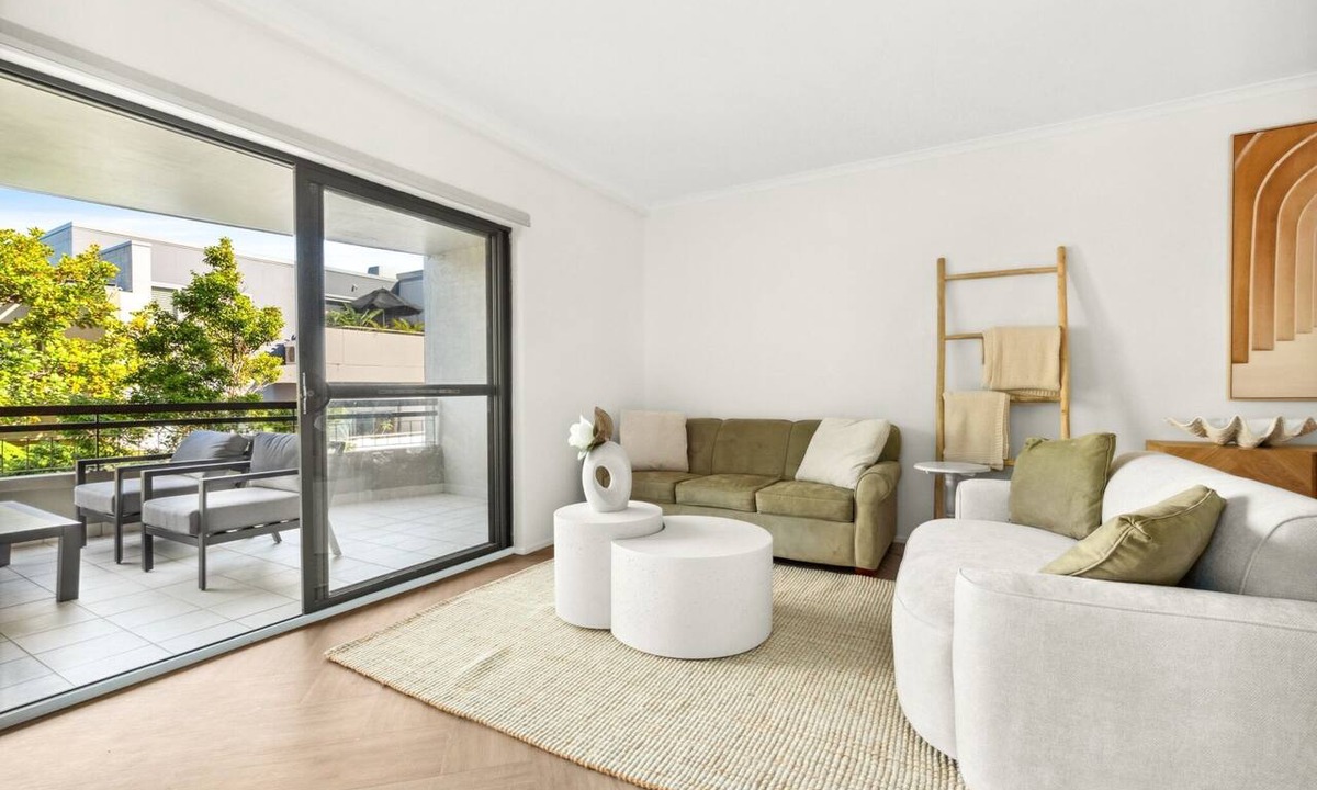 Avalon Beach Apartment | Spacious 2-Bed, 2-Bath Moments from Avalon Beach
