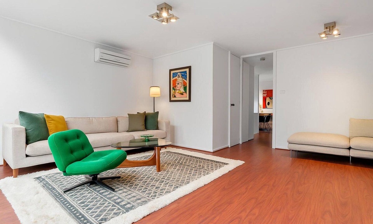 Maribyrnong Apartment | Spacious 3-Bed Townhouse with Courtyard