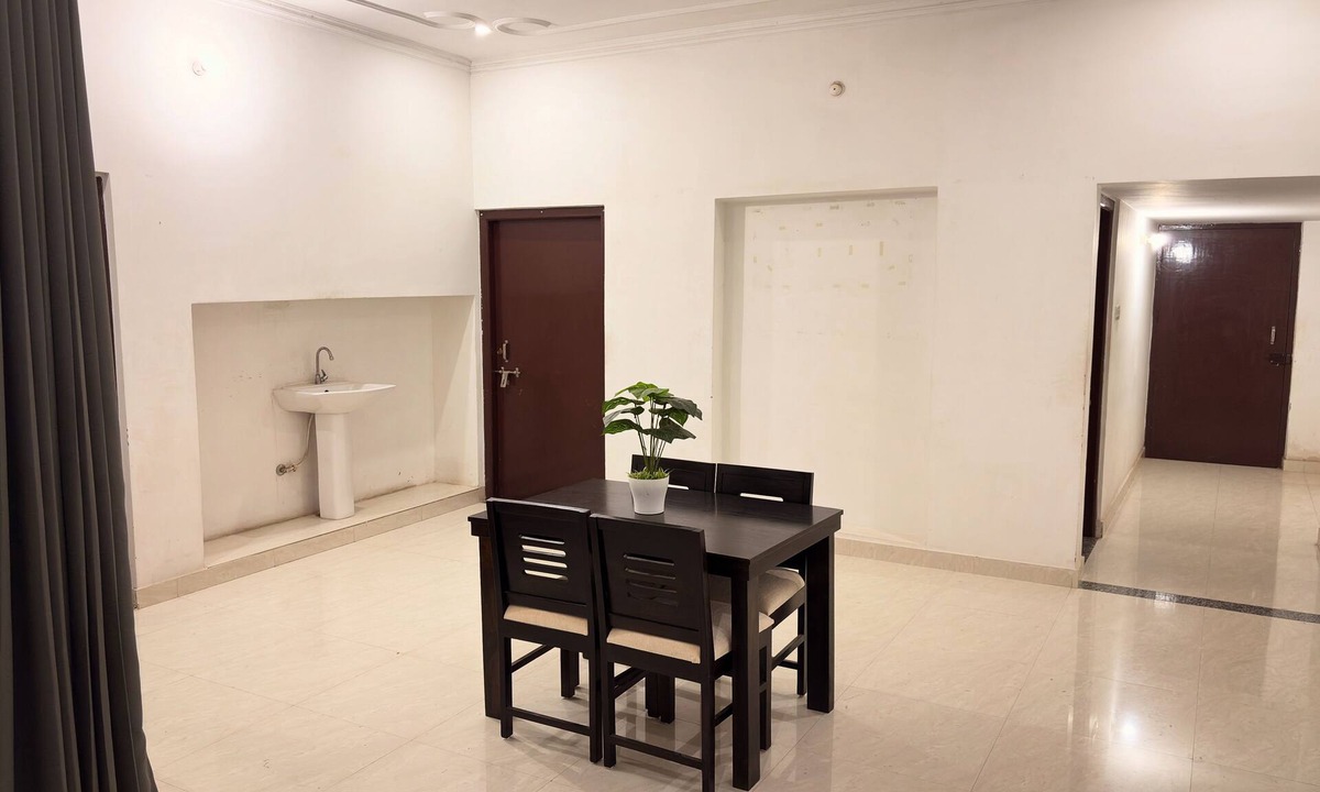 Varanasi House | Spacious 3BHK Family Suite ✨ | Luxury Living by The Wings Home