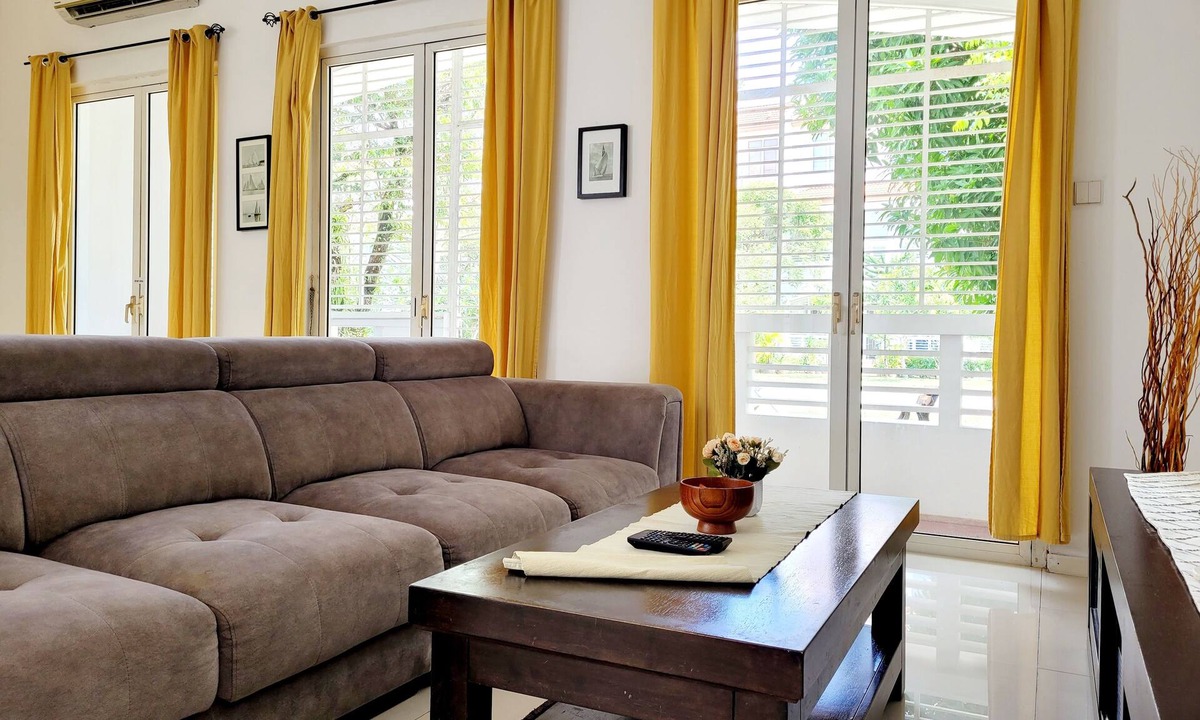 Tanjung Tokong House | Spacious 4 bedroom terrace house near Straits Quay