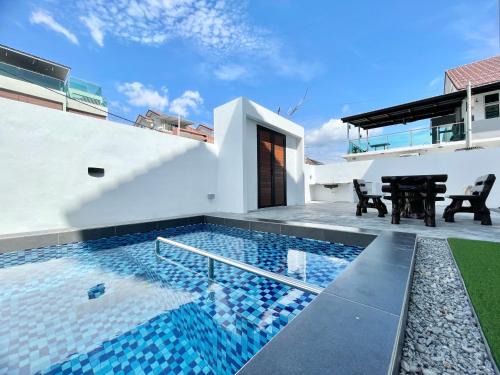 Kampung Bakau House | Spacious Home with Private Swimming Pool in Langkawi by Zervin
