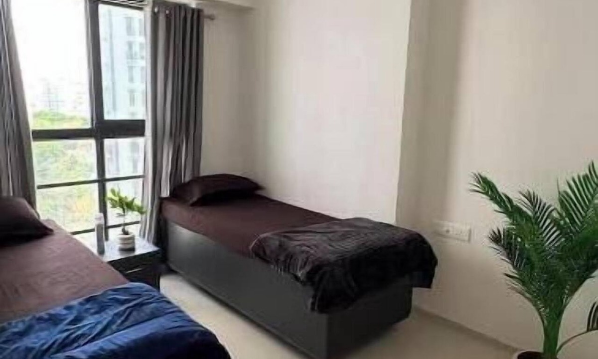 Chandkheda Apartment | Spacious Modern 3BHK Retreat Near Motera Stadium & GIFT City