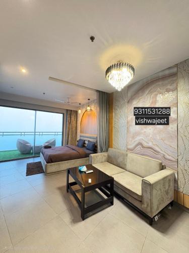 Noida Bed & Breakfast | Spira staycation