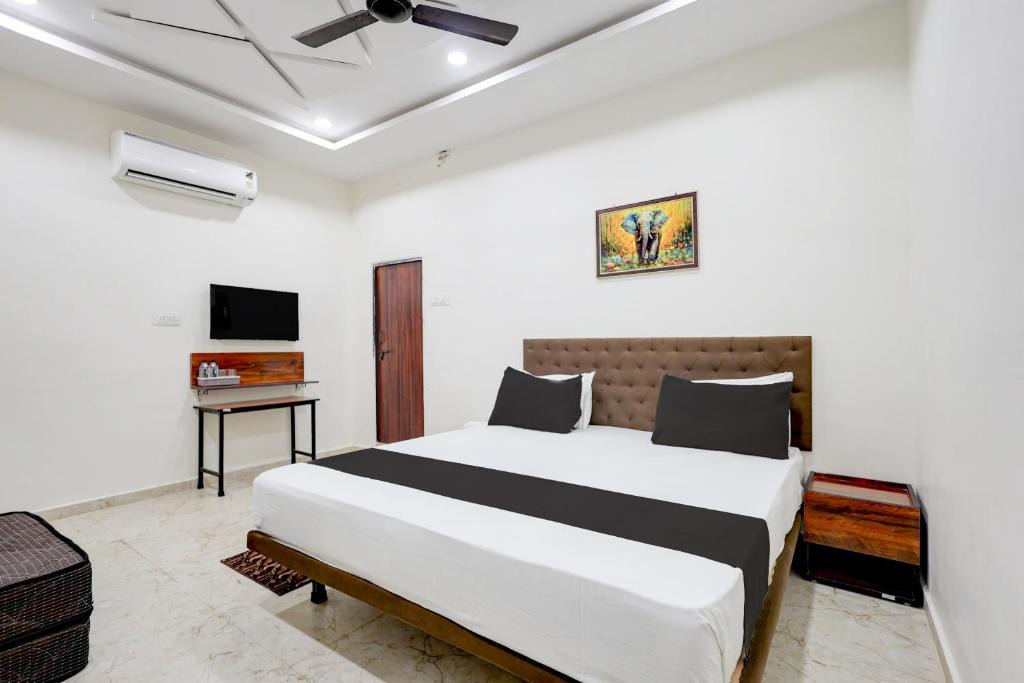 Bilaspur Hotel | SPOT ON Hotel Lavish Inn