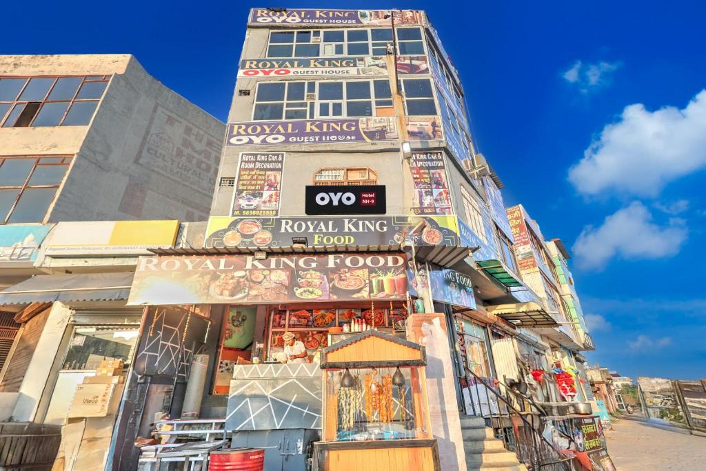 Rohtak Hotel | SPOT ON Royal King Guest House