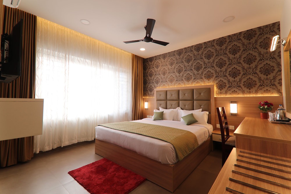 East Nada Hotel | Sree Bhadra Residency