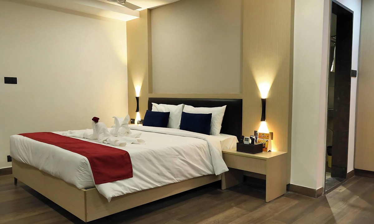 Khammam Hotel | Sri Sri Sri Excellency