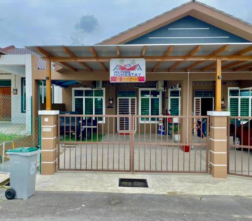 Sungai Baru Tengah House | ST2167 Arfa Permata Homestay