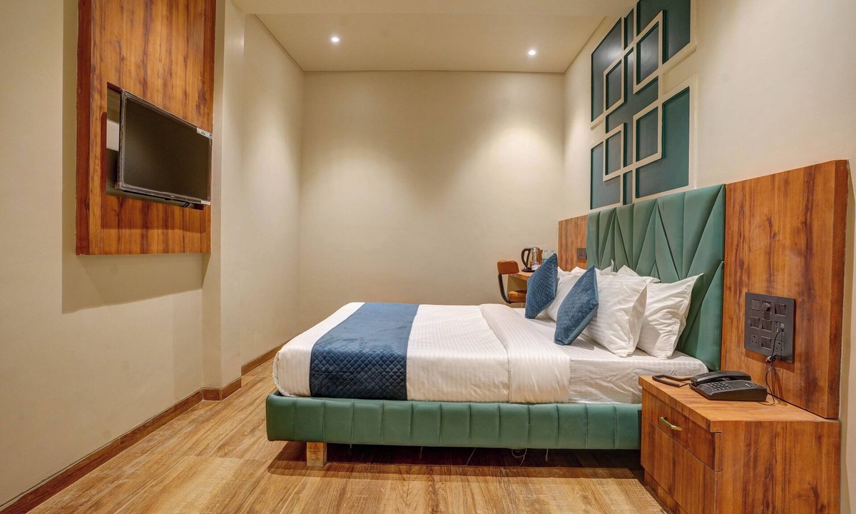 Andheri East Hotel | Starville Hotel