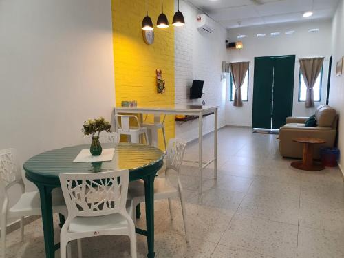 George Town House | Stay Meow Meow Mount Erskine Pet Friendly Single Storey Semi-D Near Gurney Bay