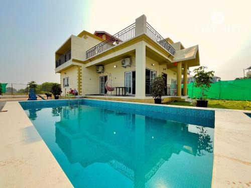 Nagaon Villa | Staymist - Pool and Pause Villa