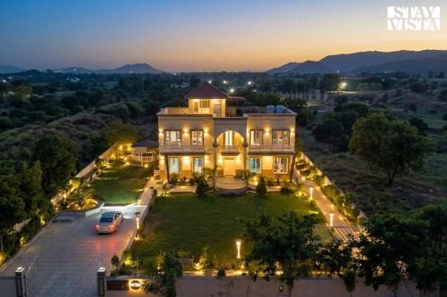 Amer Villa | StayVista at The Farm 15 with Pool, Lawn & Scenic View near NIMS & Amity University Jaipur