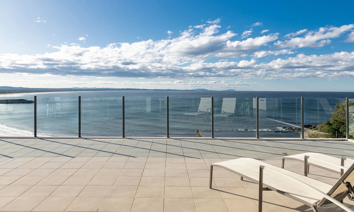 Forster Apartment | Strand Beachside 1003 - Penthouse