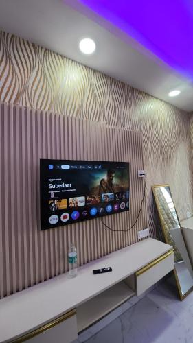 Greater Noida Apartment | Studio Apartment in Gaur city Center