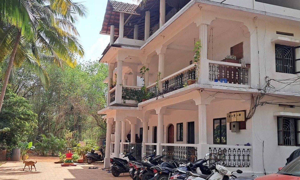 Arambol Apartment | Studio Arambol Hideaway R4 by Mukund Sadan Arambol