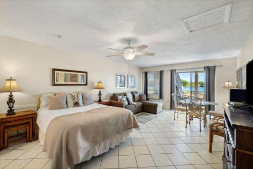 El Centro Beach House | Studio - Lullwater 299 bottom floor No Elevator!