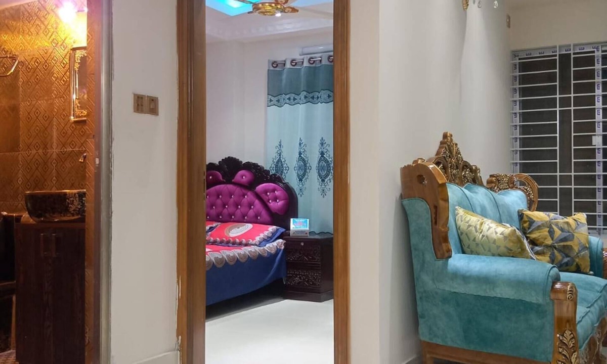 Dhaka Apartment | Stunning 1-bed Apartment in Dhaka Close to Airport