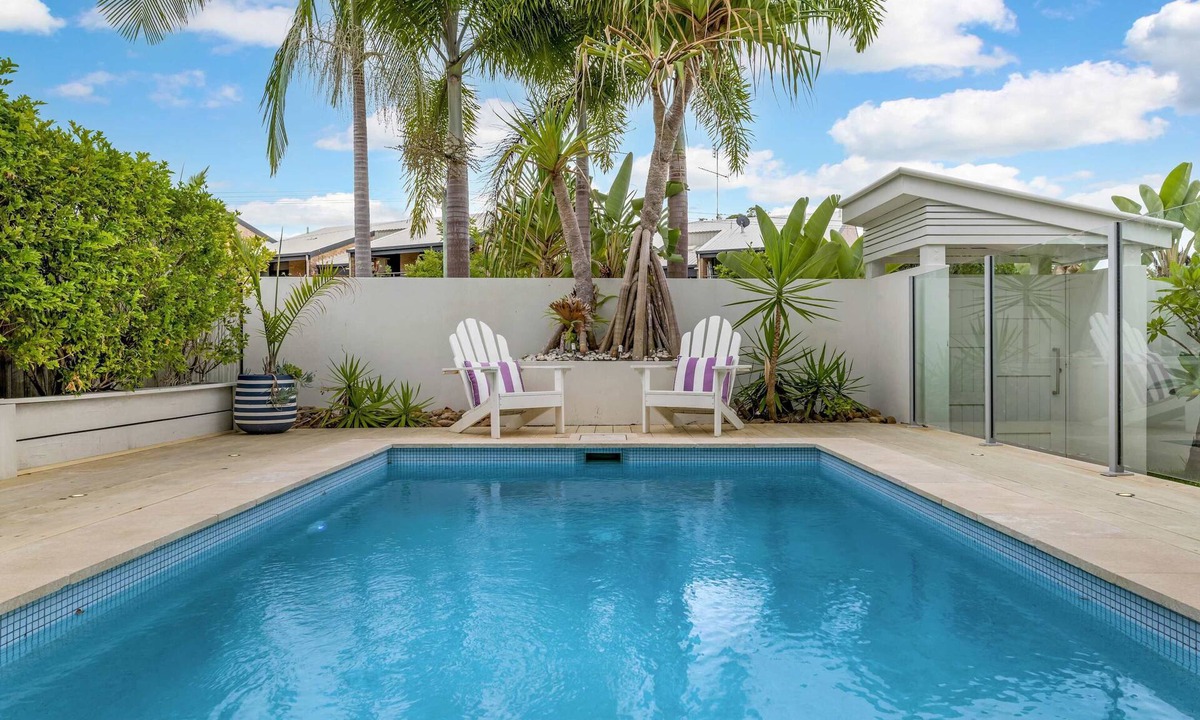 Alexandra Headland House | Stunning Alex Heads Beach House - Dog Friendly
