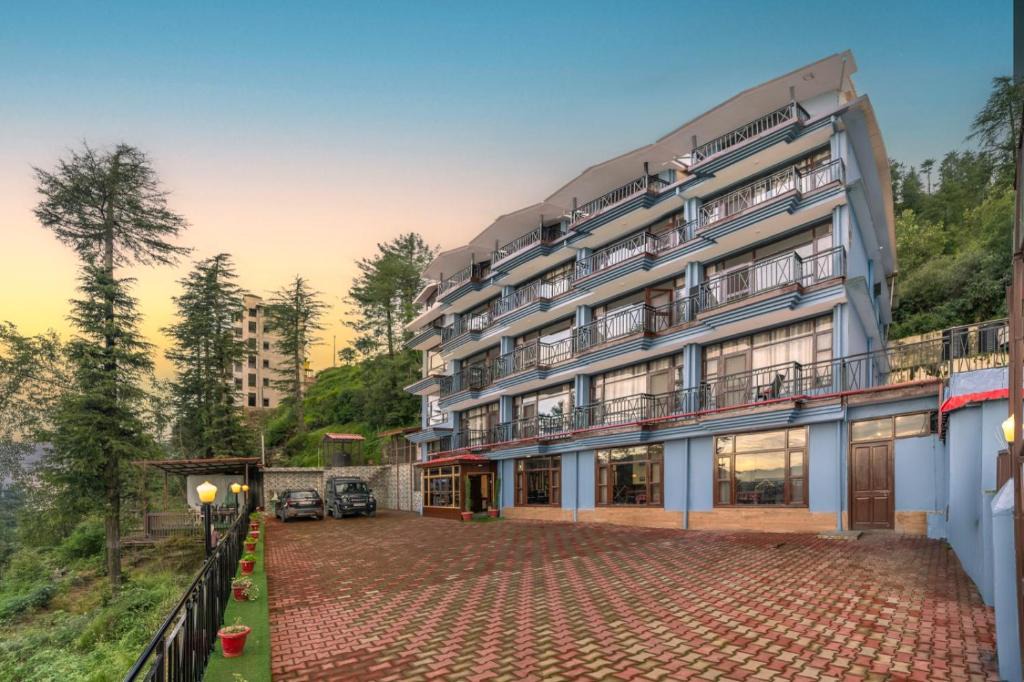 Fagu Hotel | Suhana Suffer l Lift l Parking