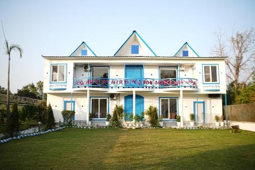 Noida Hotel | Sundown Resort