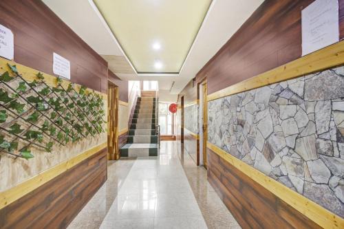 Rajbagh Hotel | Super Collection O Rajbagh formerly Lavender