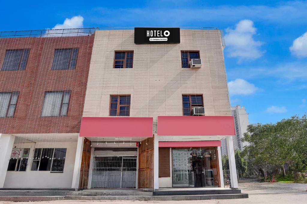 Mohali Hotel | Super Hotel O by OYO ISBT Mohali Formerly Holiday Spot