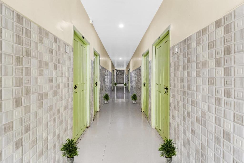 Khammam Hotel | Super Hotel O Sridhar