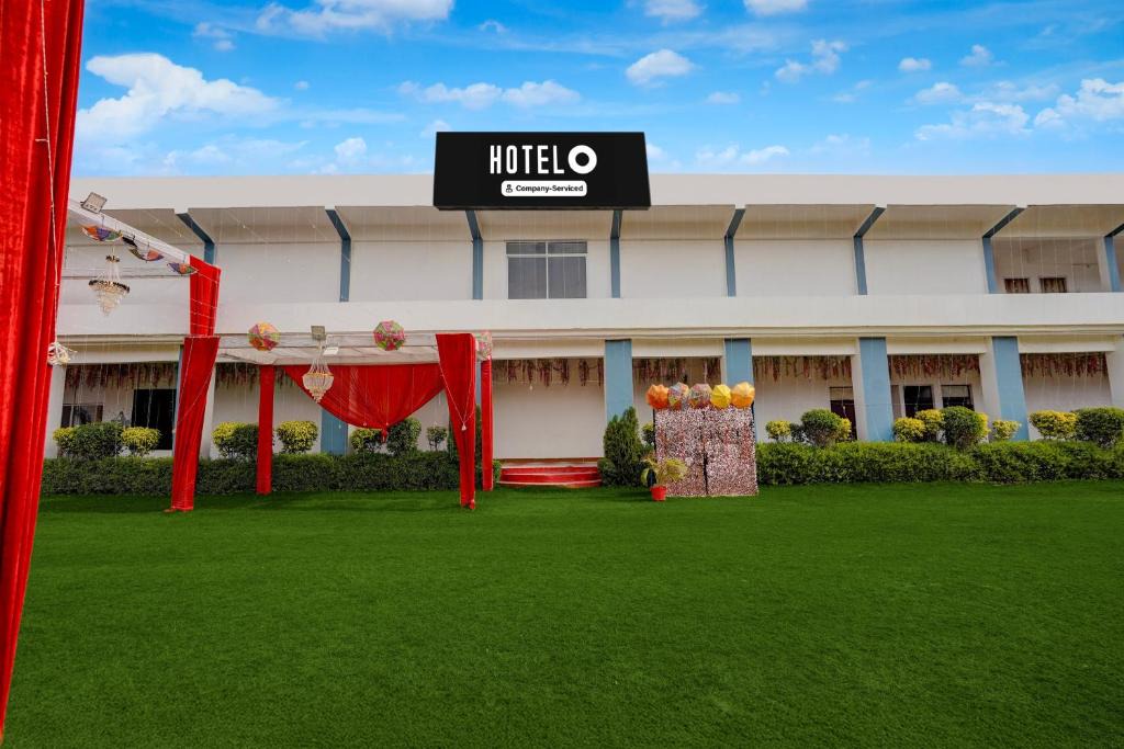 Indira Nagar Hotel | Super Hotel O Takrohi Hospital Road Formerly Madhuraj Palace