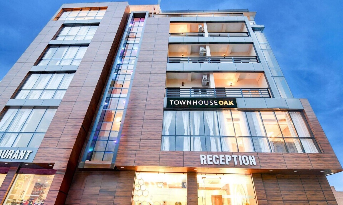 Madanpur House | Super Townhouse OAK Bulbuli Neer