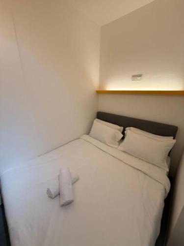 Shah Alam Hotel | Swing & Pillows - Seksyen 11, Shah Alam
