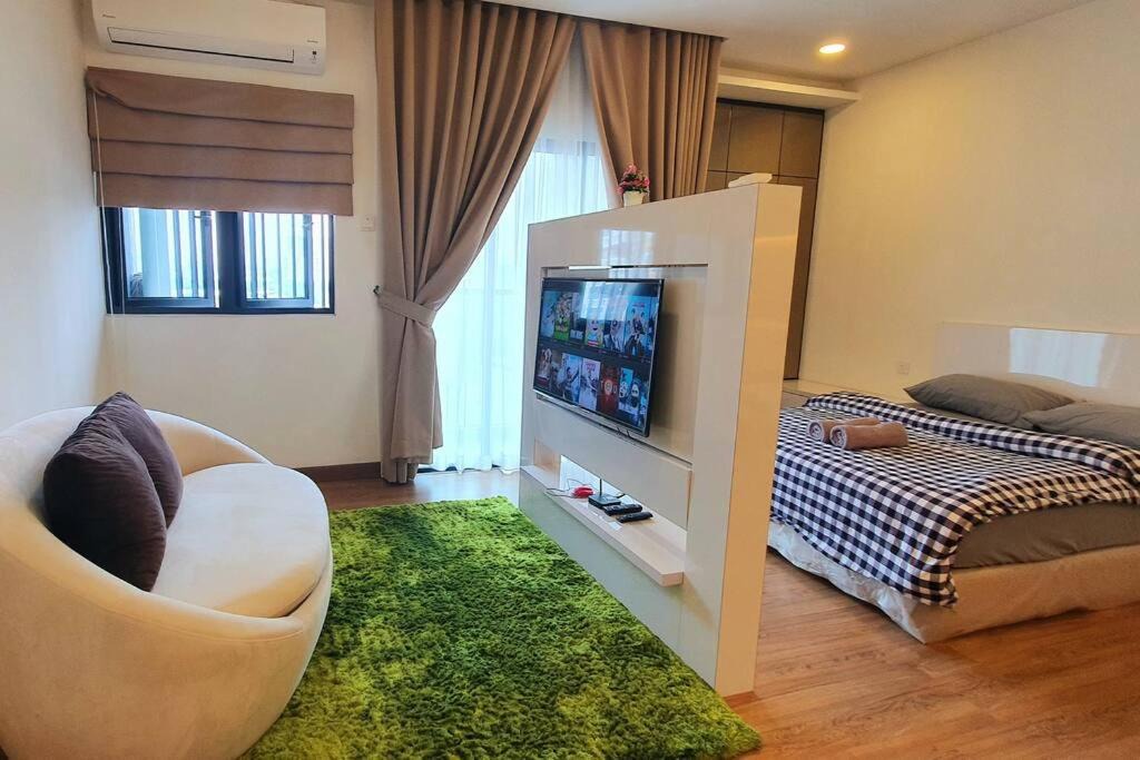 Seri Kembangan Apartment | Symphony Tower -Simfo 15- Free Wifi, Parking, TV