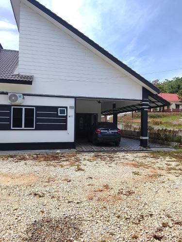 Slim River House | Tanjung home stay