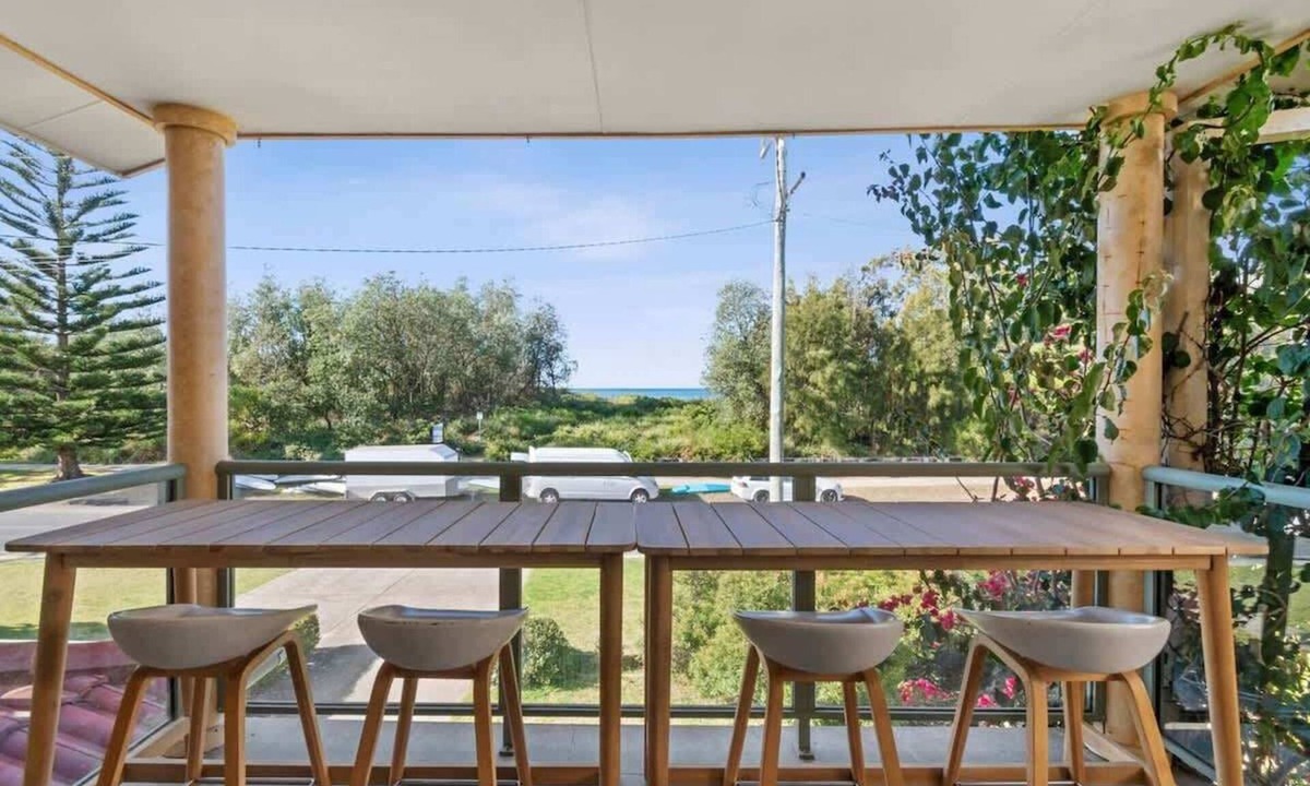 Broulee House | Ted's at Broulee