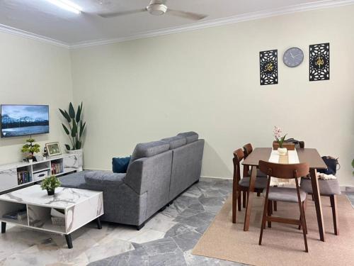 Bandar Indera Mahkota House | Teratak D'NZ Indera Mahkota 6