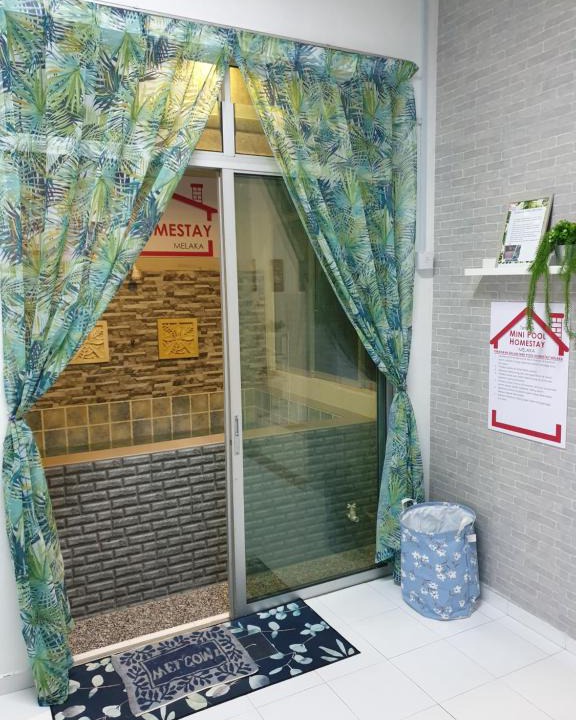 Ayer Keroh House | Teratak Mini Pool Homestay Melaka