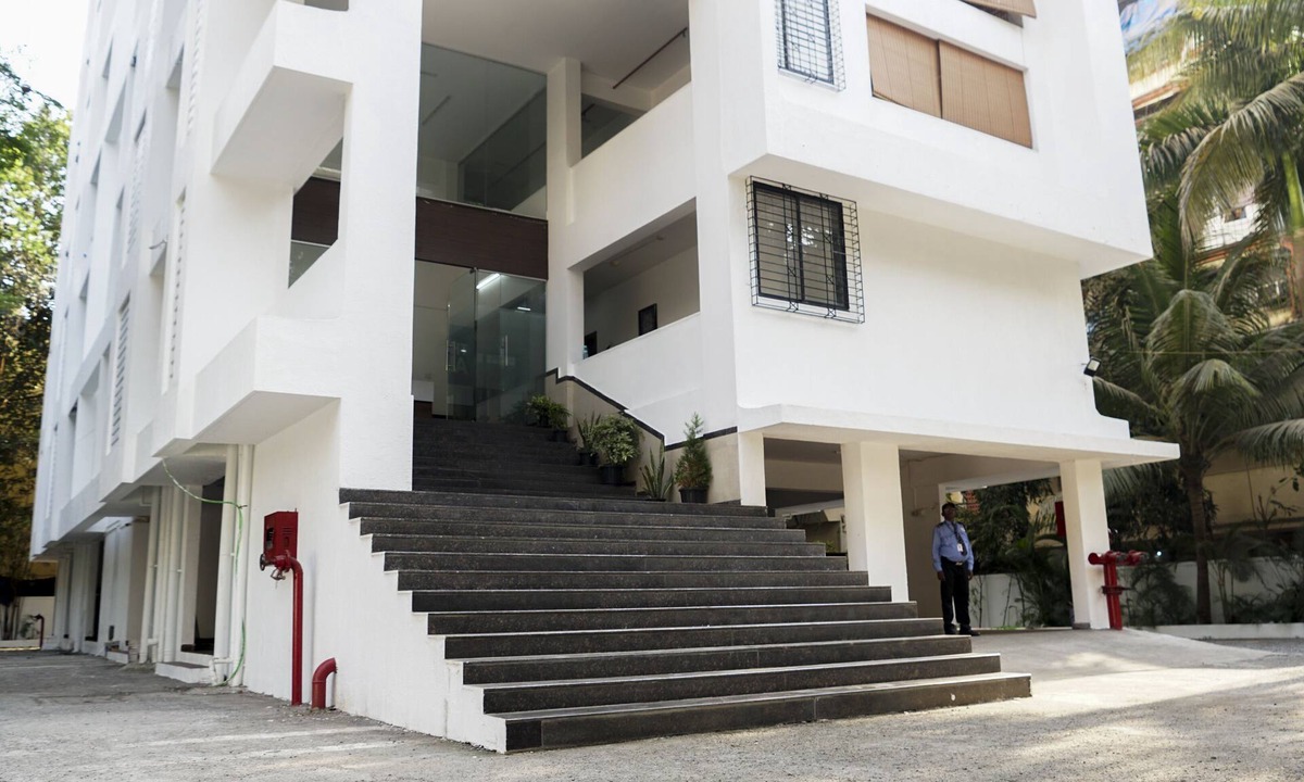 Kopar Khairane Hotel | The Altruist Koparkhairane Hotel